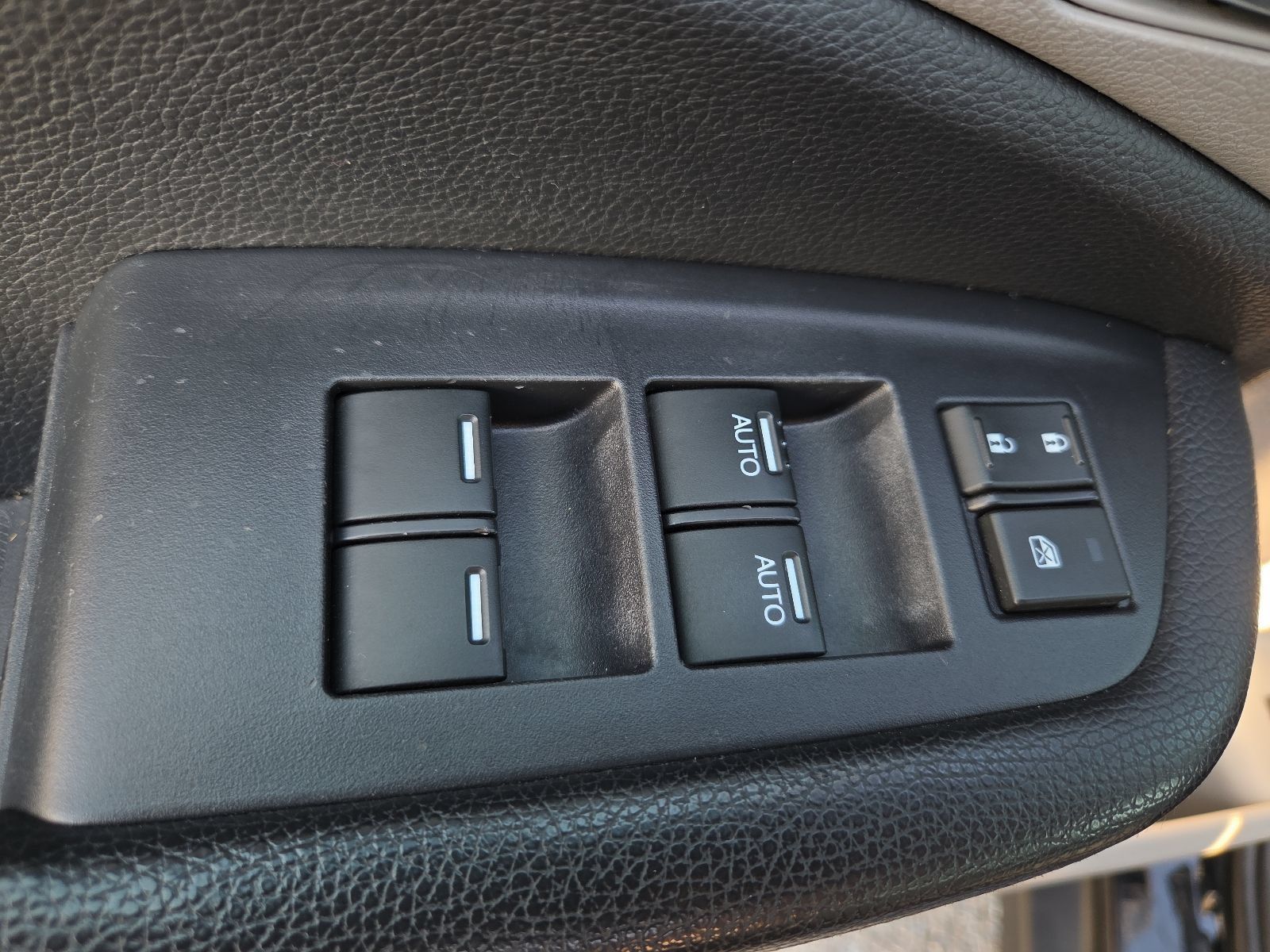 Used 2019 Honda Pilot EX image 16