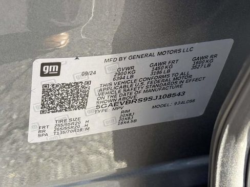 Used 2025 Buick Enclave Sport Touring w/ Power Package AWD/4WD image 25