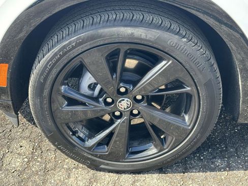 Used 2023 Buick Envision Essence w/ Sport Touring Package image 9