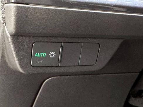 Used 2025 Audi Q4 e-tron Premium Plus w/ Premium Plus AWD/4WD image 22