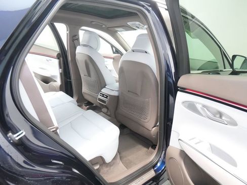 New 2026 Genesis GV70 2.5T Advanced image 31