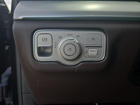 Used 2022 Mercedes-Benz GLS 450 4MATIC image 22