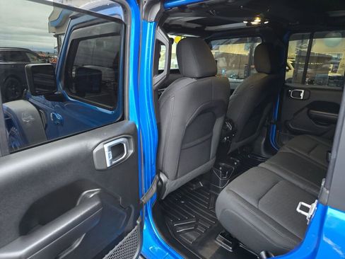 Used 2021 Jeep Wrangler Unlimited Sport image 14