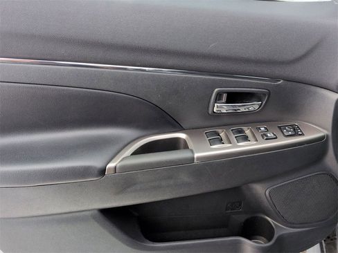 Used 2024 Mitsubishi Outlander Sport ES image 14