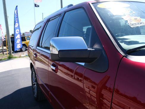 Used 2015 Lincoln Navigator 4WD image 18