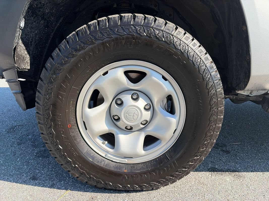 Used 2020 Toyota Tacoma SR AWD/4WD image 29
