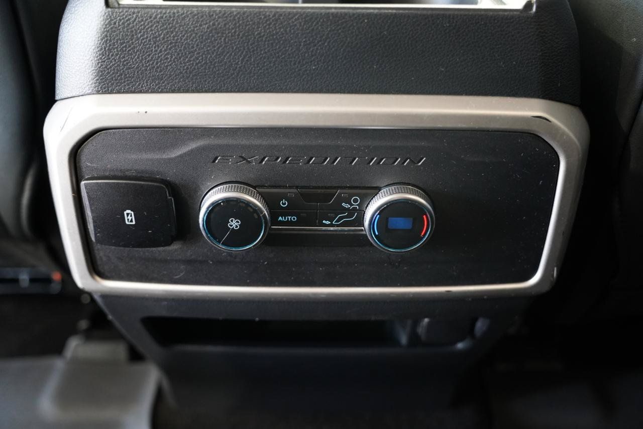 Used 2023 Ford Expedition XLT AWD/4WD image 34