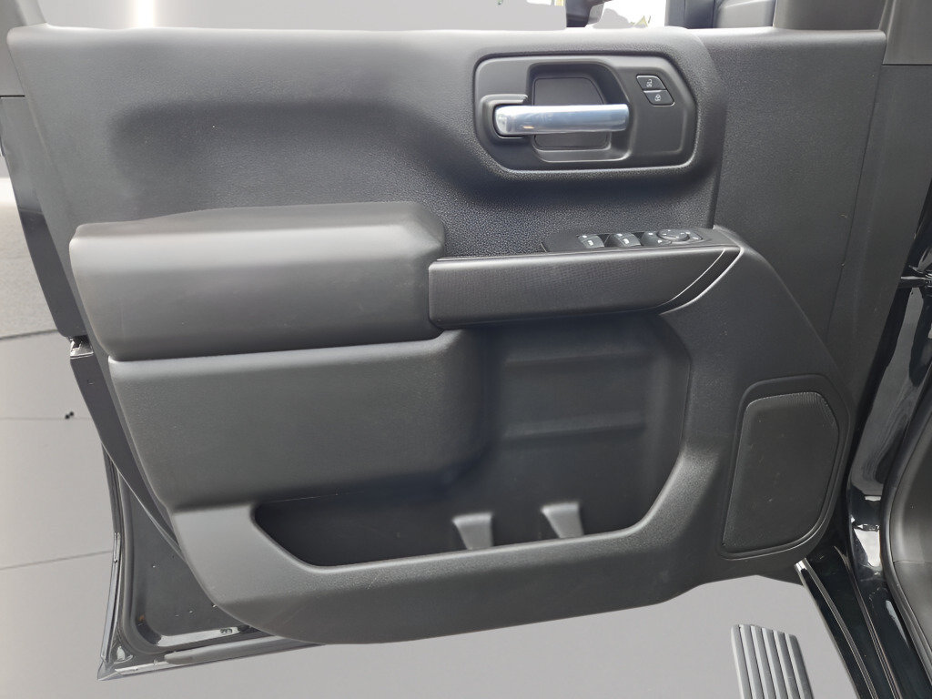 Certified 2024 Chevrolet Silverado 2500 Custom AWD/4WD image 24