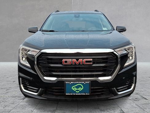 Certified 2023 GMC Terrain SLE w/ Driver Convenience Package FWD image 2