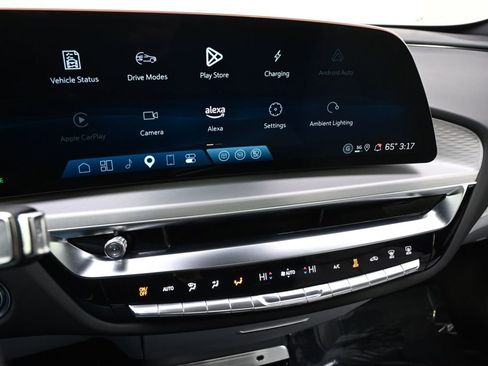 New 2025 Cadillac Lyriq Luxury AWD/4WD image 27