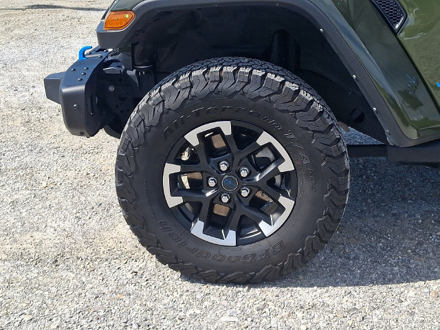 Used 2024 Jeep Wrangler Unlimited Rubicon 4xe AWD/4WD image 8
