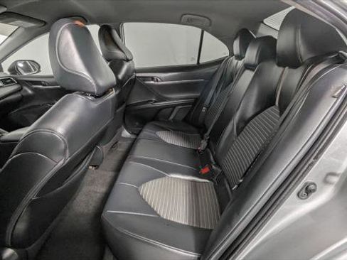 Used 2021 Toyota Camry SE image 13