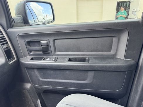 Used 2017 RAM 1500 Express image 11