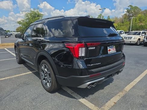 Certified 2025 Ford Explorer Platinum w/ Ultimate Package AWD/4WD image 8