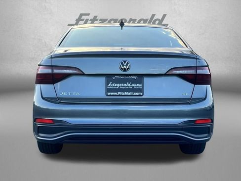 Used 2024 Volkswagen Jetta SE image 6