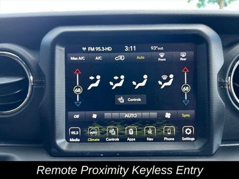 Certified 2020 Jeep Wrangler Unlimited Sahara AWD/4WD image 30