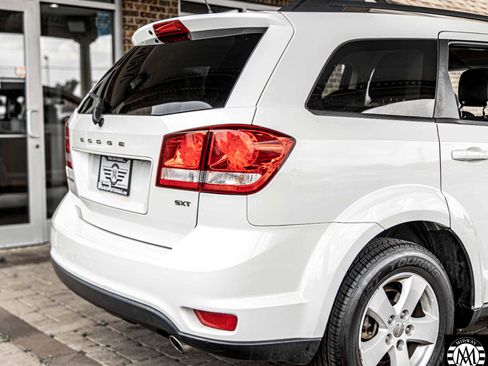 Used 2012 Dodge Journey SXT w/ Sound Group image 12