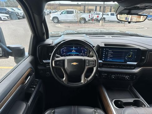 Used 2024 Chevrolet Silverado 2500 High Country w/ High Country Premium Package image 46