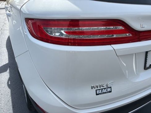 Used 2018 Lincoln MKC Reserve image 13