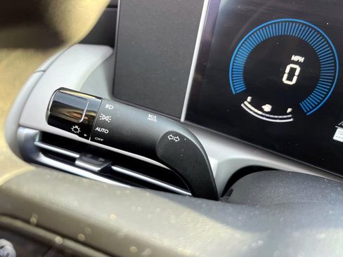 Certified 2025 Hyundai Tucson SE image 31