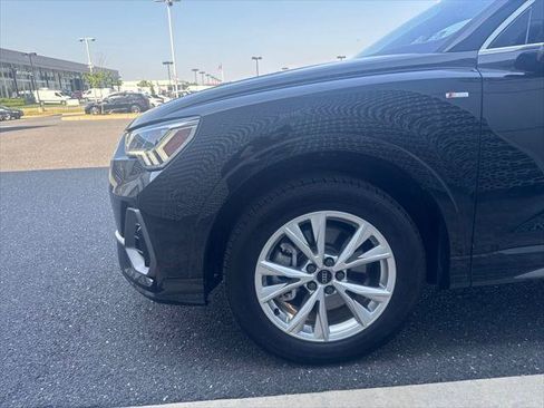 Certified 2023 Audi Q3 2.0T Premium w/ Convenience Package AWD/4WD image 32