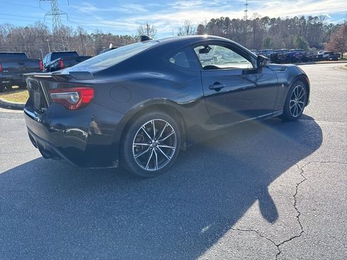 Used 2020 Toyota 86 image 5