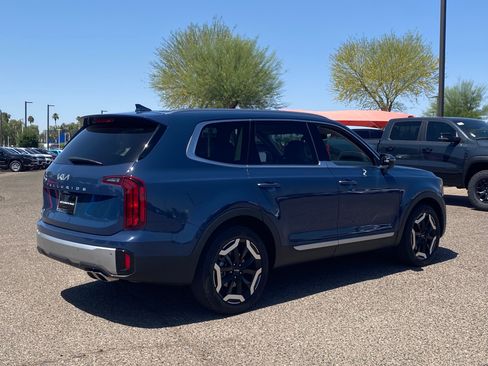 Certified 2024 Kia Telluride S FWD image 5