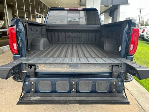 Used 2022 GMC Sierra 1500 SLT AWD/4WD image 12