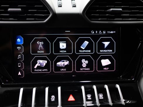 Used 2021 Lamborghini Urus AWD/4WD image 41