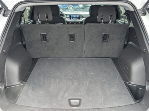 Used 2020 Chevrolet Blazer LT image 39