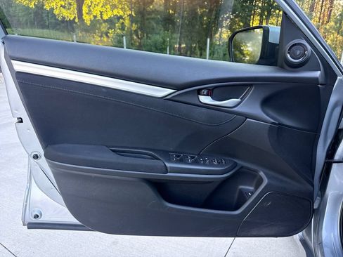 Used 2018 Honda Civic EX image 13