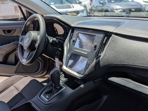 Used 2022 Subaru Outback AWD/4WD image 32