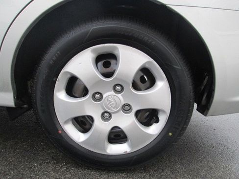 Used 2009 Kia Spectra EX image 8