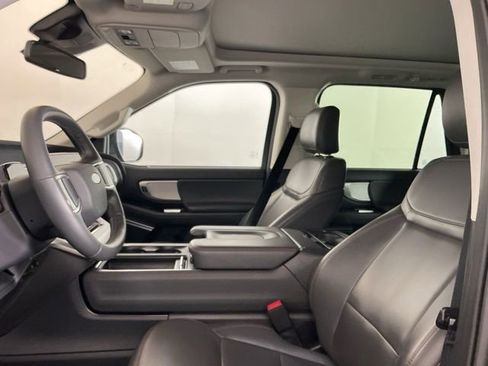 Used 2025 Ford Expedition Active AWD/4WD image 15