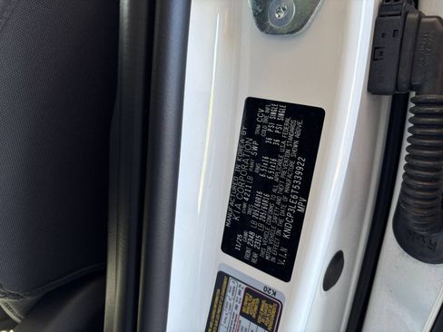Used 2026 Kia Niro LX FWD image 27