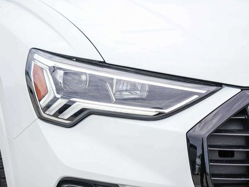 Used 2025 Audi Q3 2.0T Premium w/ Convenience Package AWD/4WD image 4