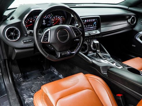 Used 2017 Chevrolet Camaro SS image 16