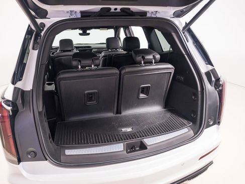 Used 2024 Cadillac XT6 Sport w/ Technology Package image 36