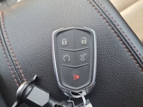 Used 2021 Cadillac XT4 Sport AWD/4WD image 33