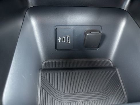 New 2026 Ford Explorer Active w/ Active Comfort Package RWD image 32