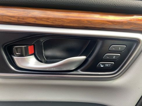 Used 2021 Honda CR-V Touring image 30