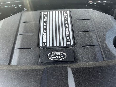 Used 2025 Land Rover Defender 110 V8 AWD/4WD image 29