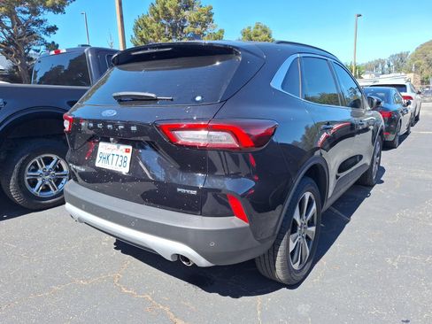 Used 2023 Ford Escape Platinum AWD/4WD image 9