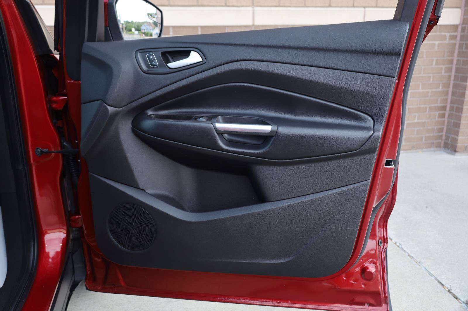 Used 2019 Ford Escape SEL AWD/4WD image 31