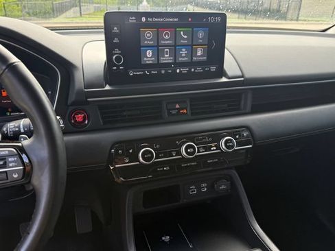 Used 2023 Honda Pilot Elite image 17