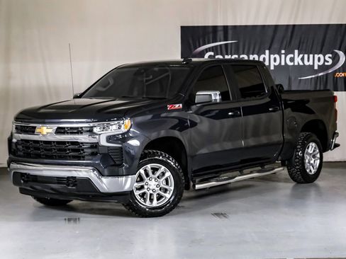 Used 2024 Chevrolet Silverado 1500 LT w/ Z71 Off-Road Package image 4