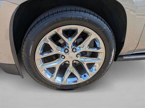 Used 2018 Cadillac Escalade ESV Platinum AWD/4WD image 28