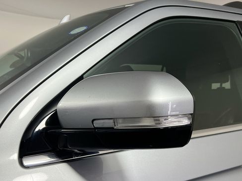 Used 2023 Ford Expedition Limited image 12