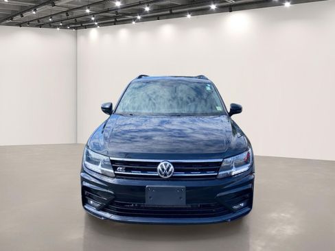 Used 2021 Volkswagen Tiguan SE R-Line image 2