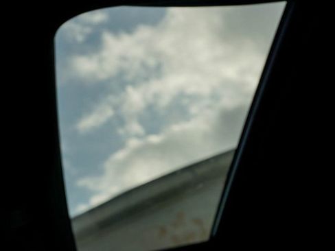 Used 2021 Toyota Tacoma Limited image 25